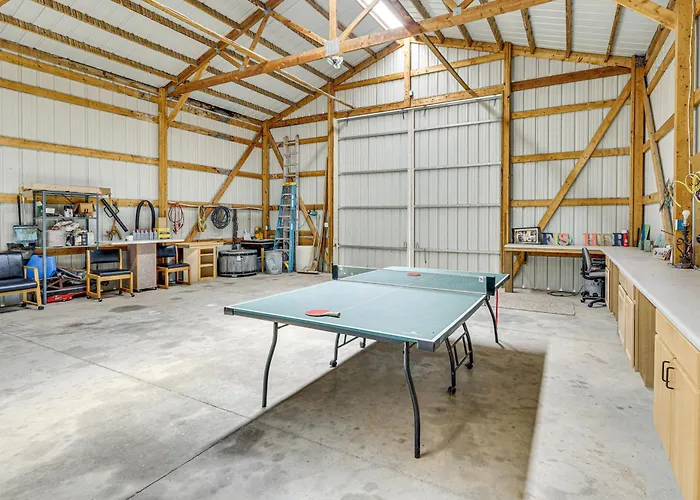Wyoming Nature Retreat: 19 Mi To Devils Tower Holiday home