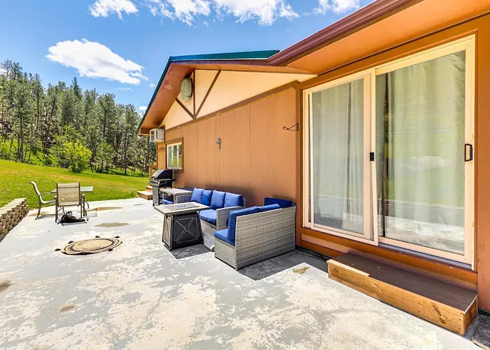 Holiday home Wyoming Nature Retreat: 19 Mi To Devils Tower *